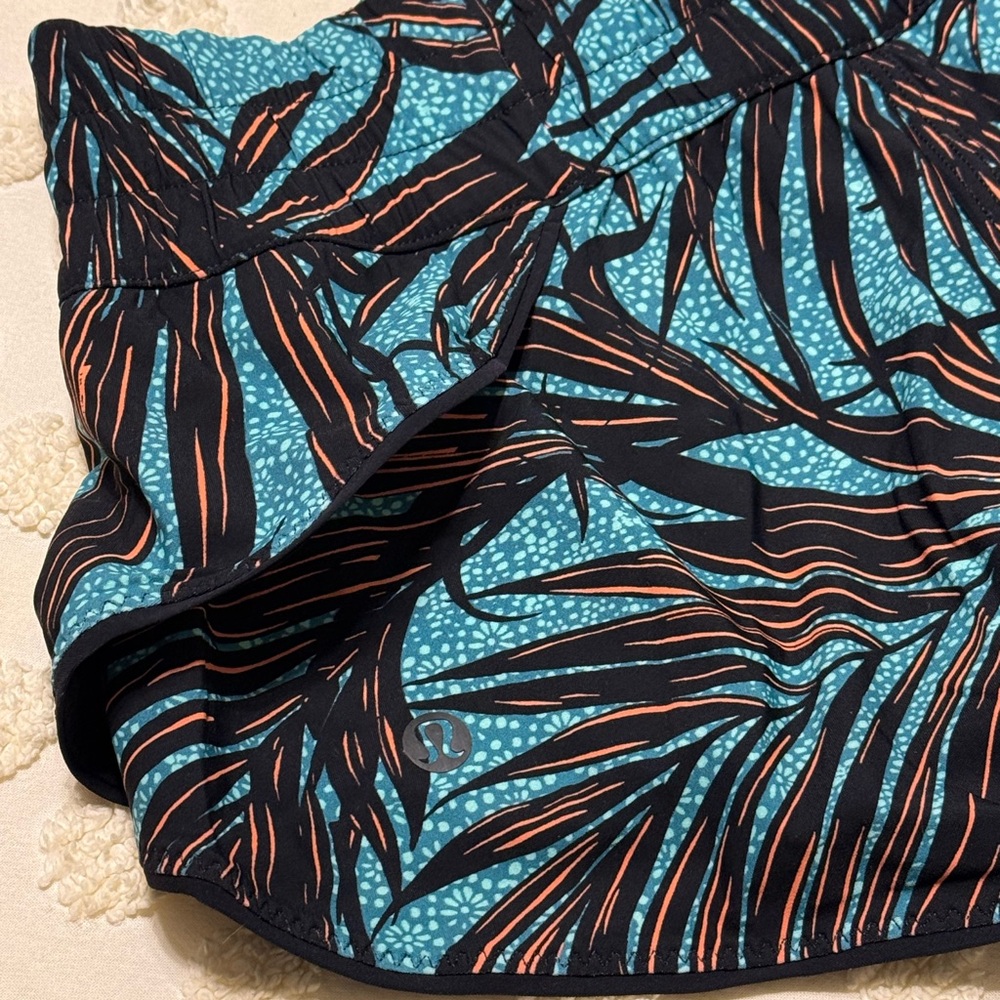 Lululemon Surf Short III Palms - Reversible - Picture 3 of 10